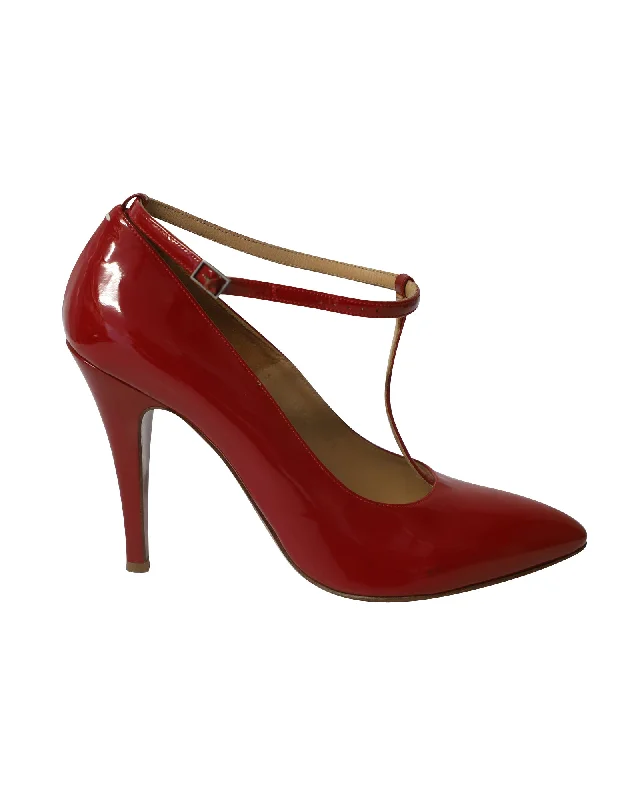 Women's red - carpet stiletto heel pumps for a glamorous eventMaison Martin Margiela Point-Toe with T-Strap in Red Patent Leather Women's red - carpet stiletto heel pumps for a glamorous eventMaison Martin Margiela Point-Toe with T-Strap in Red Patent Leather