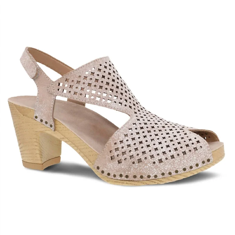 Women's teal stiletto heel pumps for a unique and modern lookWomen's Teagan Heels - Medium In White Women's teal stiletto heel pumps for a unique and modern lookWomen's Teagan Heels - Medium In White