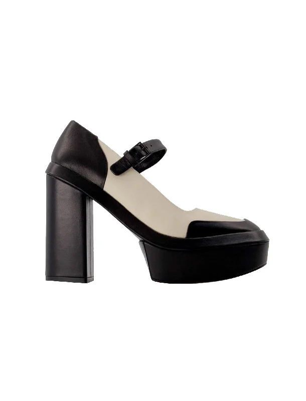 Women's date - night stiletto heel pumps with a sexy silhouetteJuna Pumps in Black Leather Women's date - night stiletto heel pumps with a sexy silhouetteJuna Pumps in Black Leather