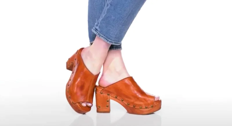 Women's metallic leather stiletto heel pumps with a reflective surfaceDeva In Cognac Dip Dye Women's metallic leather stiletto heel pumps with a reflective surfaceDeva In Cognac Dip Dye