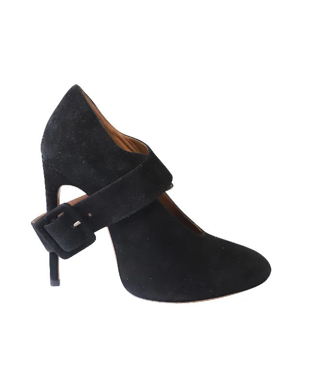 Women's velvet - covered stiletto heel pumps for a luxurious lookAlaia Cross Strap Pumps in Black Suede Women's velvet - covered stiletto heel pumps for a luxurious lookAlaia Cross Strap Pumps in Black Suede