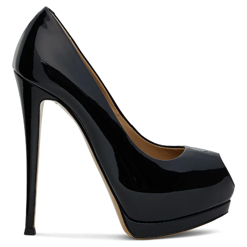 Women's wedding stiletto heel pumps with a pearl - encrusted strapGiuseppe Zanotti Sharon Women's wedding stiletto heel pumps with a pearl - encrusted strapGiuseppe Zanotti Sharon