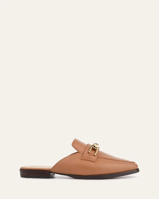 Women's Embroidered Floral Pattern Loafers in Beige for a Spring - Inspired Outfit Women's Embroidered Floral Pattern Loafers in Beige for a Spring - Inspired Outfit REIGN LOAFERS TRUE TAN LEATHER