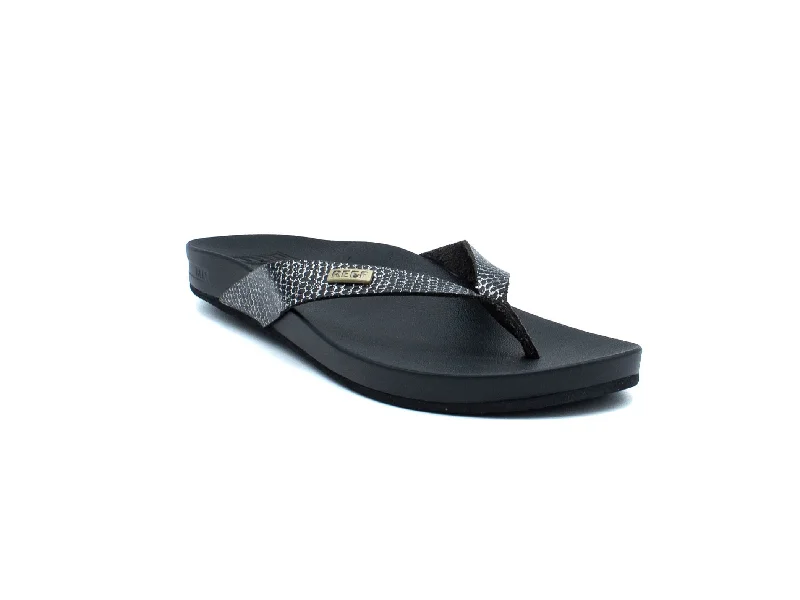 Women's Flat Slide Sandals with a Memory Foam Insole in White for All - Day Comfort Women's Flat Slide Sandals with a Memory Foam Insole in White for All - Day Comfort Women's Flat Slide Sandals with a Memory Foam Insole in White for All - Day Comfort REEF Cushion Court