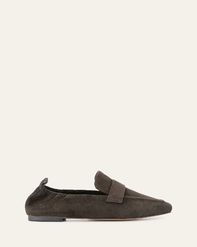 Women's Embroidered Floral Pattern Loafers in Beige for a Spring - Inspired Outfit Women's Embroidered Floral Pattern Loafers in Beige for a Spring - Inspired Outfit BOWEN LOAFERS ESPRESSO SUEDE Women's Embroidered Floral Pattern Loafers in Beige for a Spring - Inspired Outfit Women's Embroidered Floral Pattern Loafers in Beige for a Spring - Inspired Outfit BOWEN LOAFERS ESPRESSO SUEDE