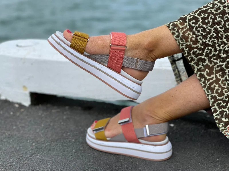 Women's Sandals with a Floral - Printed Upper in Pink for a Feminine Spring Look Women's Sandals with a Floral - Printed Upper in Pink for a Feminine Spring Look Women's Sandals with a Floral - Printed Upper in Pink for a Feminine Spring Look Gioseppo Glen