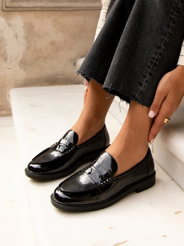 Women's Tassel - Trimmed Loafers with a Low Heel in Olive Green for a Trendy Twist FINLEY Women's Tassel - Trimmed Loafers with a Low Heel in Olive Green for a Trendy Twist FINLEY
