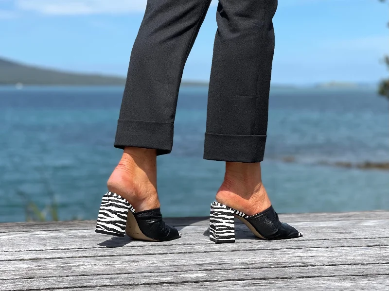 Women's Sandals with a Glitter - Coated Strap in Gold for a Sparkly Summer Outfit Women's Sandals with a Glitter - Coated Strap in Gold for a Sparkly Summer Outfit Women's Sandals with a Glitter - Coated Strap in Gold for a Sparkly Summer Outfit Chrissie Reese available in 2 colours