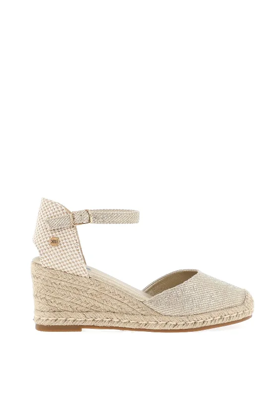 Women's Flat Slide Sandals with a Memory Foam Insole in White for All - Day Comfort Women's Flat Slide Sandals with a Memory Foam Insole in White for All - Day Comfort Women's Flat Slide Sandals with a Memory Foam Insole in White for All - Day Comfort Xti Buckled Strap Metallic Wedged Shoes, Gold