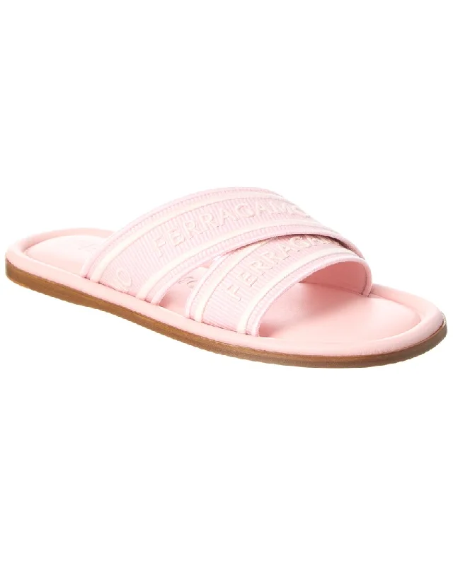 Anti - Slip Women's Sandals with a Grooved Sole in Green for Outdoor AdventuresFerragamo Signature Sandal Anti - Slip Women's Sandals with a Grooved Sole in Green for Outdoor AdventuresFerragamo Signature Sandal