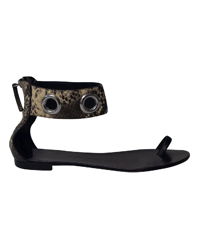 Women's Sandals with a Wedge Heel and a Tassel Detail in Orange for a Trendy LookGiuseppe Zanotti Snakeskin Print Ankle Strap Flat Sandals in Black Leather Women's Sandals with a Wedge Heel and a Tassel Detail in Orange for a Trendy LookGiuseppe Zanotti Snakeskin Print Ankle Strap Flat Sandals in Black Leather