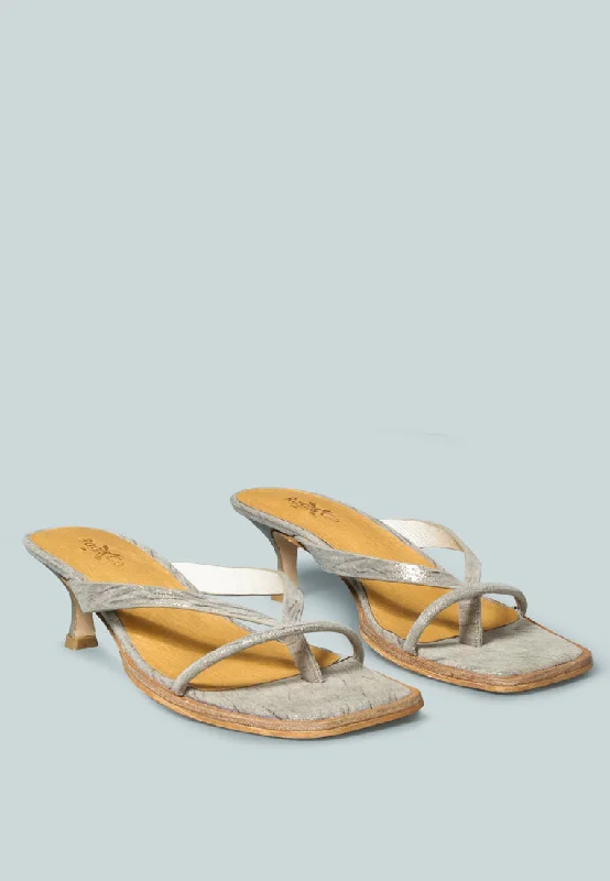 Women's Thong Sandals with a Beaded Design in Multicolor for a Beachy AestheticWINSLET Heeled Thong Sandal in Bronze Women's Thong Sandals with a Beaded Design in Multicolor for a Beachy AestheticWINSLET Heeled Thong Sandal in Bronze