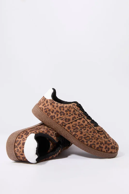 Women's Sneakers with Hidden Wedges for a Subtle Height Boost and Added StyleRetro Colourblock Sneaker