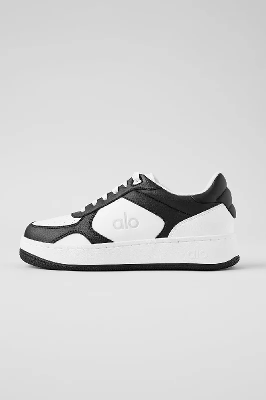 Sparkly Rhinestone - Embellished Women's Sneakers for a Glamorous and Eye - Catching LookAlo Recovery Mode Sneaker - Black/White