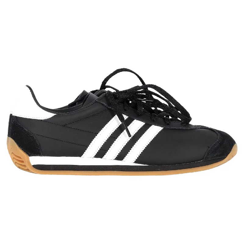 Women's Sneakers with Adjustable Straps for a Customized Fit During High - Impact ExercisesAdidas Country OG Low-Top Sneakers in Black Calfskin Leather Women's Sneakers with Adjustable Straps for a Customized Fit During High - Impact ExercisesAdidas Country OG Low-Top Sneakers in Black Calfskin Leather