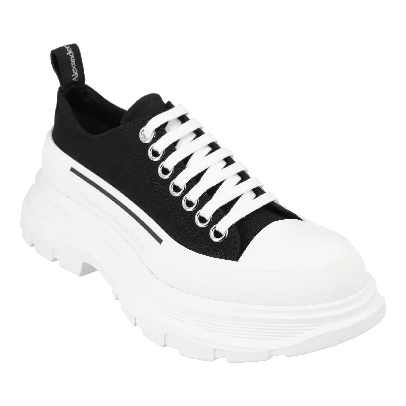 Lace - Up Women's Athletic Sneakers with Shock - Absorbing Midsoles for Intense WorkoutsAlexander McQueen Tread Sneaker 'Black'