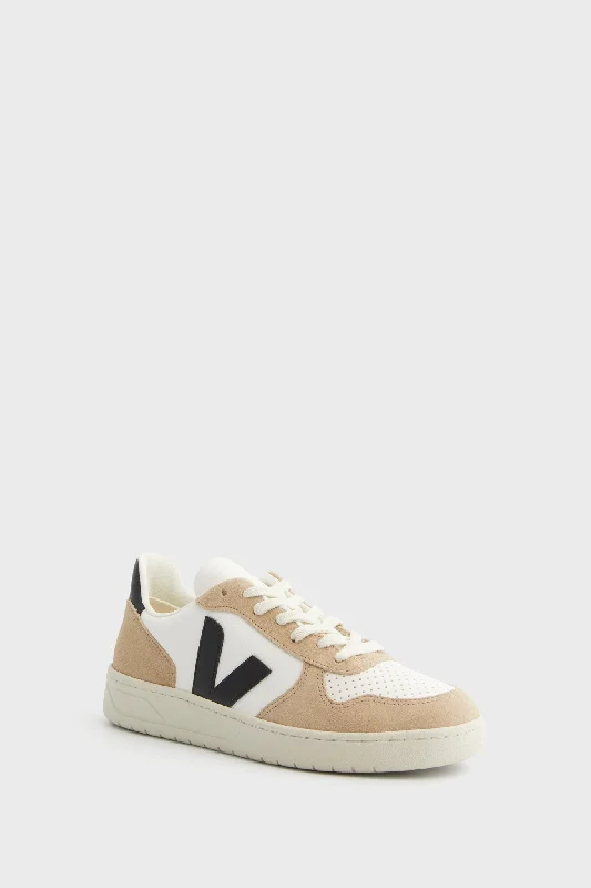 Low - Top Women's Tennis Sneakers in Bright Neon for a Pop of Color on the CourtExtra White Black Sahara V-10 Sneakers
