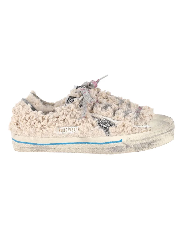 Low - Top Women's Tennis Sneakers in Bright Neon for a Pop of Color on the CourtGolden Goose Shearling-Effect V-Star LTD Sneakers in Beige Leather Low - Top Women's Tennis Sneakers in Bright Neon for a Pop of Color on the CourtGolden Goose Shearling-Effect V-Star LTD Sneakers in Beige Leather