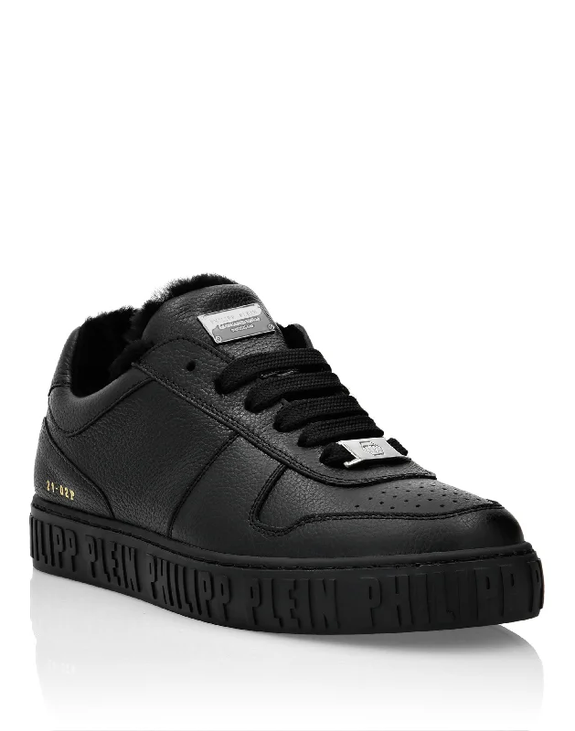 Foldable Women's Travel Sneakers for Compact Storage in LuggageLeather Lo-Top Sneakers Shearling lining King Power