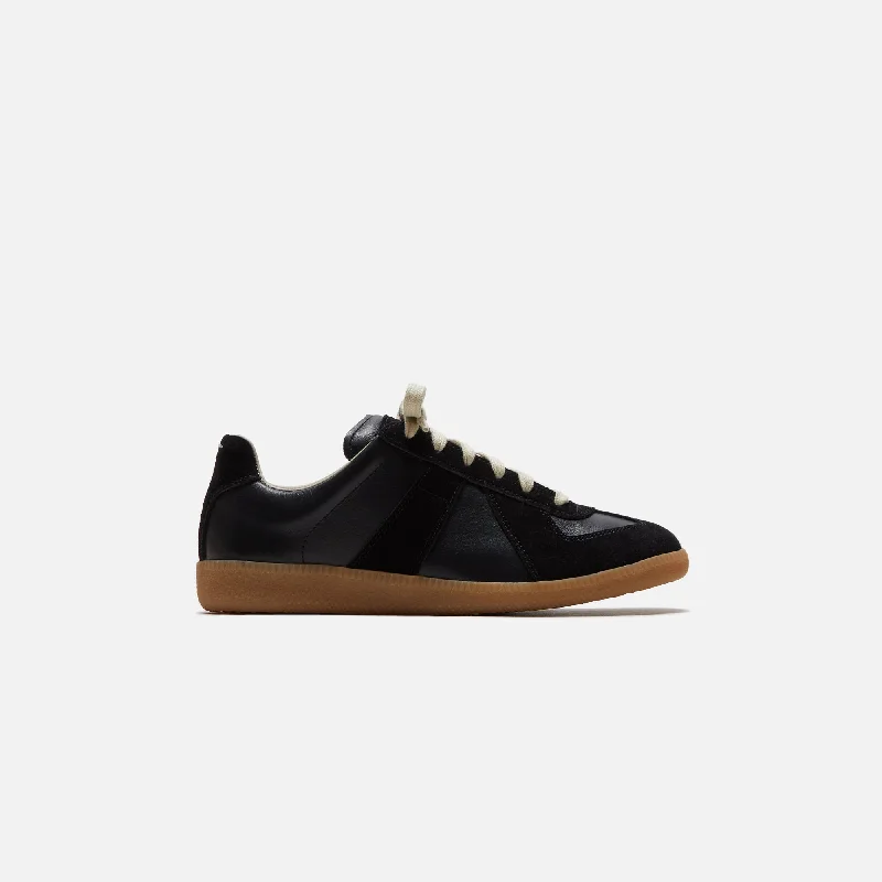 Slip - On Women's Canvas Sneakers in Navy for Easy and Effortless WearMaison Margiela WMNS Replica Sneakers - Black
