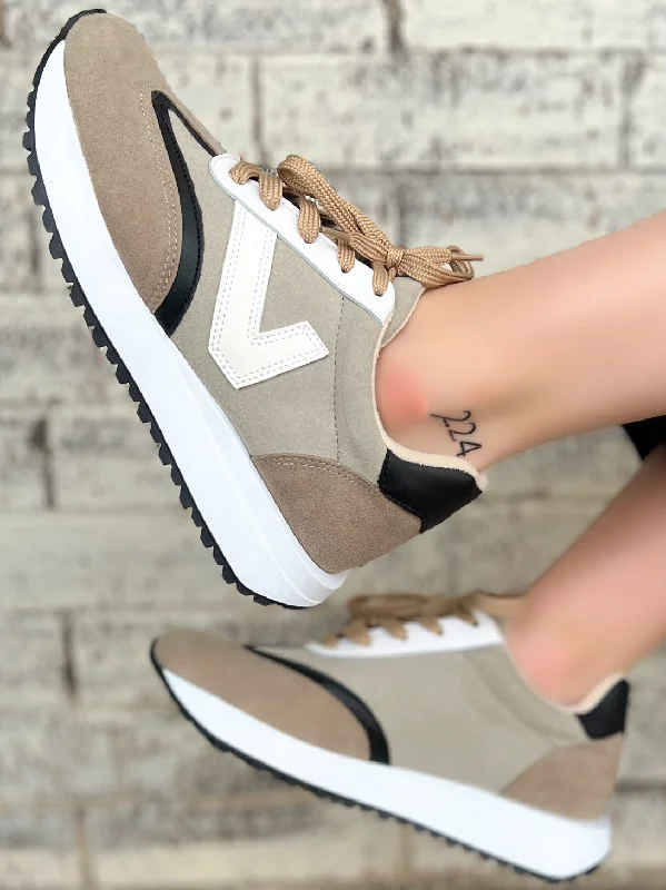 Vegan - Friendly Women's Sneakers Made from Recycled Materials for an Eco - Conscious ChoiceShe's An Ace Sneakers Vegan - Friendly Women's Sneakers Made from Recycled Materials for an Eco - Conscious ChoiceShe's An Ace Sneakers