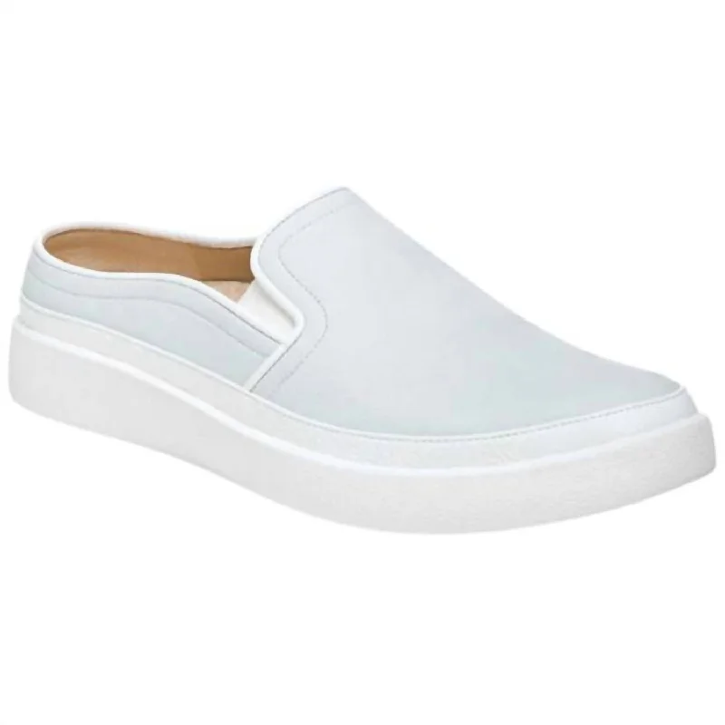 Chunky - Sole Women's Platform Sneakers in White for a Trendy Street Style LookWomen's Effortless Sneakers In White Chunky - Sole Women's Platform Sneakers in White for a Trendy Street Style LookWomen's Effortless Sneakers In White