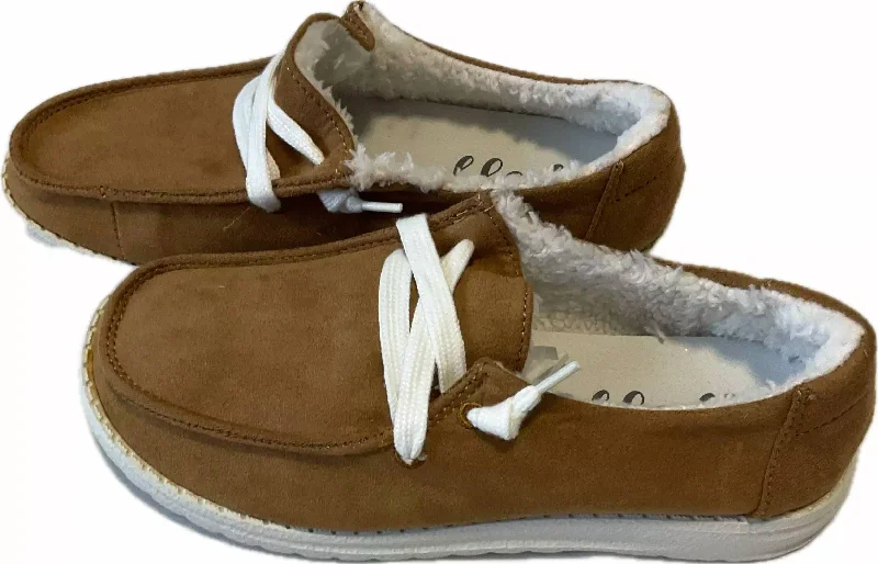 Patterned Print Women's Sneakers in Floral Designs for a Feminine and Fashion - Forward LookWomen's Harley Sneakers In Tan Patterned Print Women's Sneakers in Floral Designs for a Feminine and Fashion - Forward LookWomen's Harley Sneakers In Tan