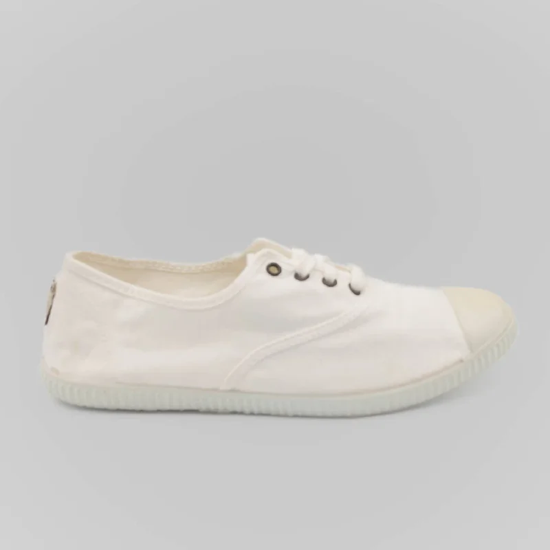 Wide - Width Women's Sneakers for Comfortable Fit for Those with Wider FeetWomen's Inglesa Tintada Puntera Sneaker In Blanco Wide - Width Women's Sneakers for Comfortable Fit for Those with Wider FeetWomen's Inglesa Tintada Puntera Sneaker In Blanco