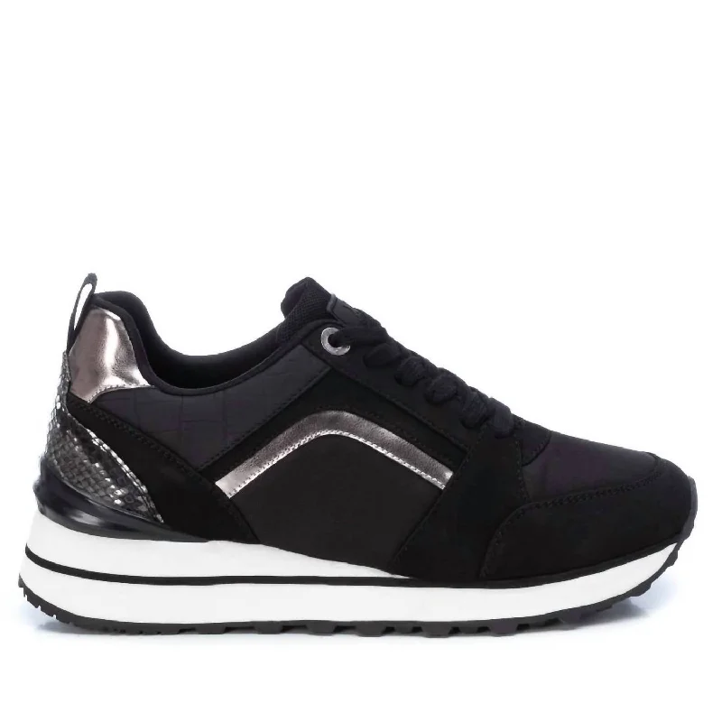 Foldable Women's Travel Sneakers for Compact Storage in LuggageWomen's Lace-Up Sneakers In Black Foldable Women's Travel Sneakers for Compact Storage in LuggageWomen's Lace-Up Sneakers In Black