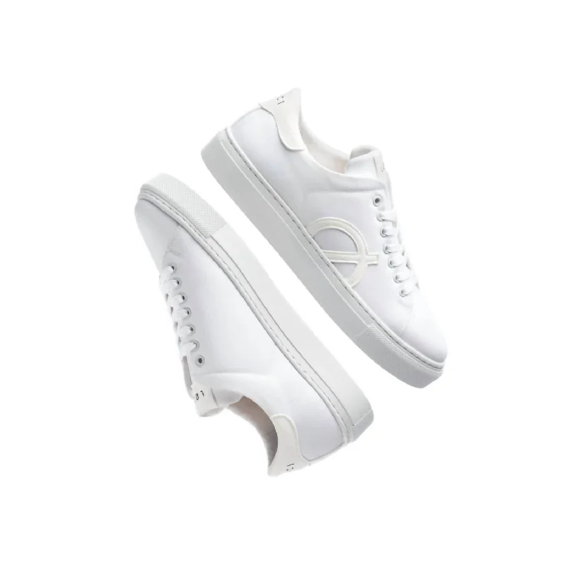 Women's Sneakers with Memory Foam Insoles for Exceptional Cushioning and ComfortWomen's Origin Recycled Sneaker In White Women's Sneakers with Memory Foam Insoles for Exceptional Cushioning and ComfortWomen's Origin Recycled Sneaker In White