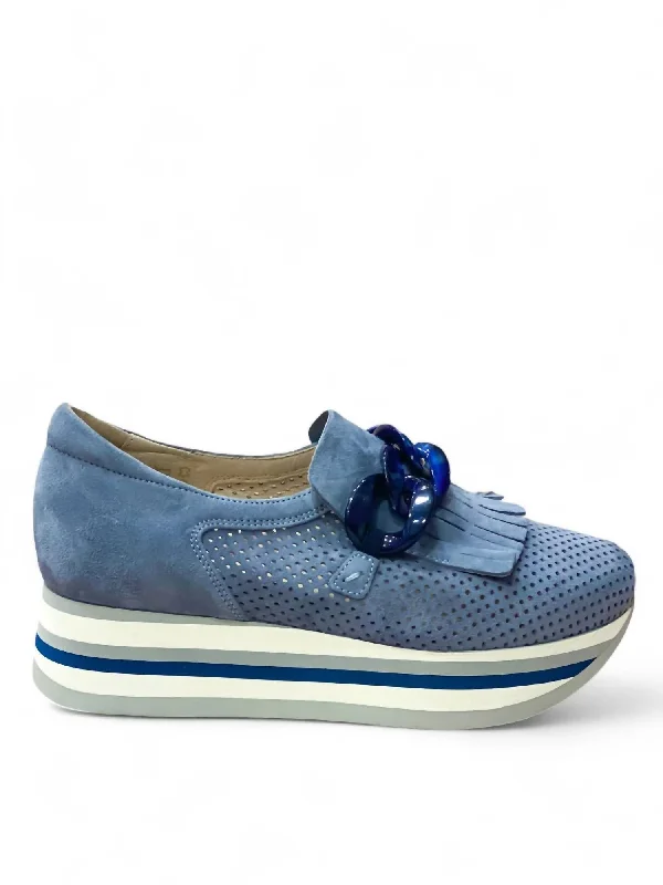 Women's Sneakers with Adjustable Straps for a Customized Fit During High - Impact ExercisesWomen's Platform Slip-On Sneakers In Denim Women's Sneakers with Adjustable Straps for a Customized Fit During High - Impact ExercisesWomen's Platform Slip-On Sneakers In Denim