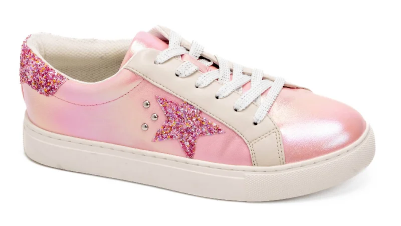 High - Top Women's Leather Sneakers in Black for a Stylish and Durable OptionWomen's Supernova Star Sneakers In Pink Metallic