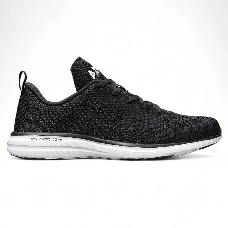 Chunky - Sole Women's Platform Sneakers in White for a Trendy Street Style LookWomen's Techloom Pro Sneaker In Black/white/black